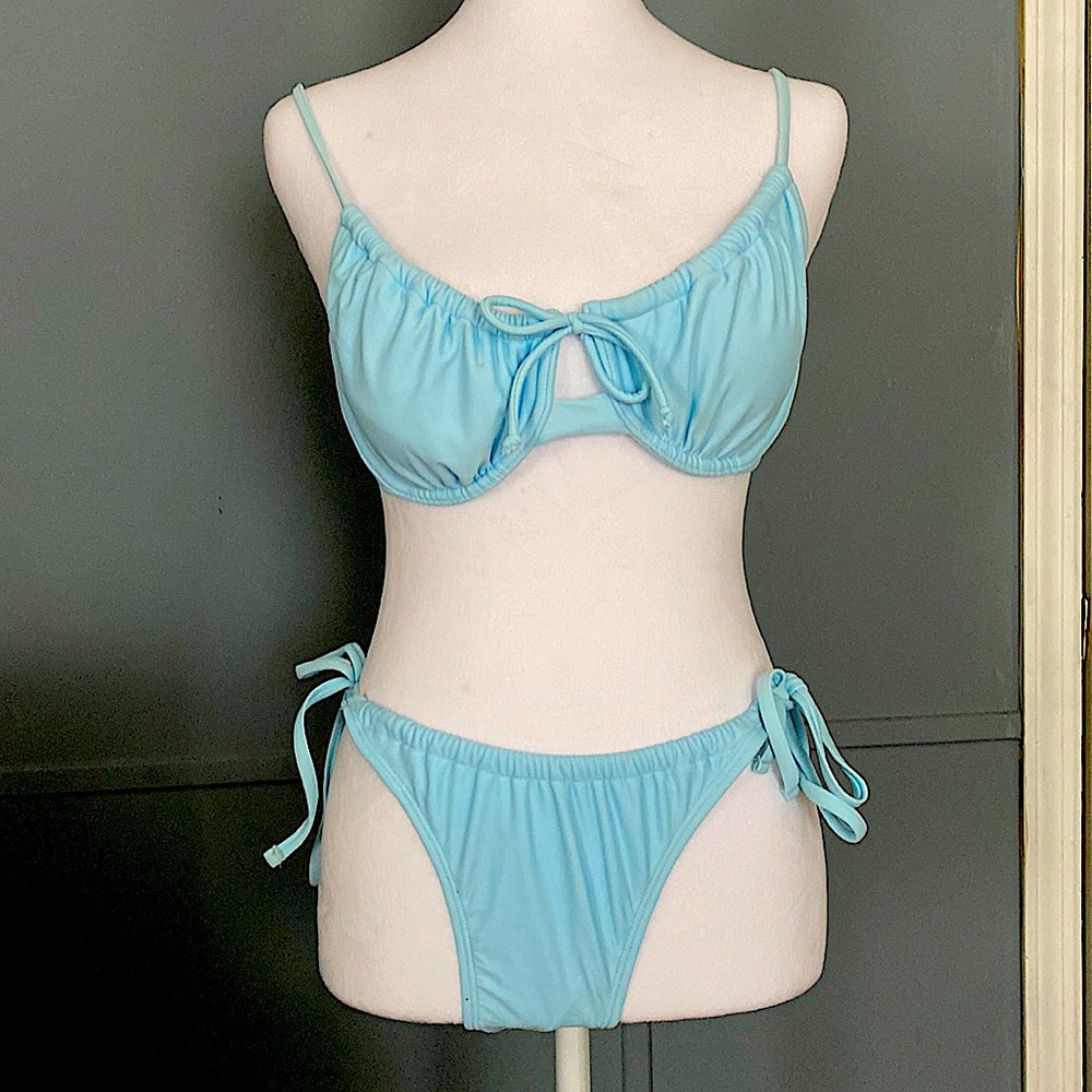 Xhilaration 👙 set baby blue. Never worn - does have some smudges from storage